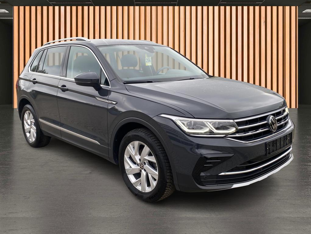 Volkswagen Tiguan 2024 г. Серый, пробег 43309 км