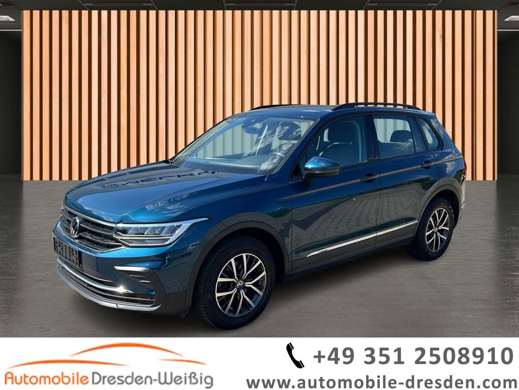 Volkswagen Tiguan 2023 г. Синий, пробег 55950 км