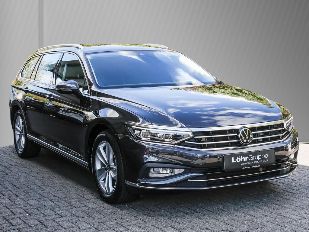 Volkswagen PASSAT VARIANT 2023 г. Серый, пробег 47950 км