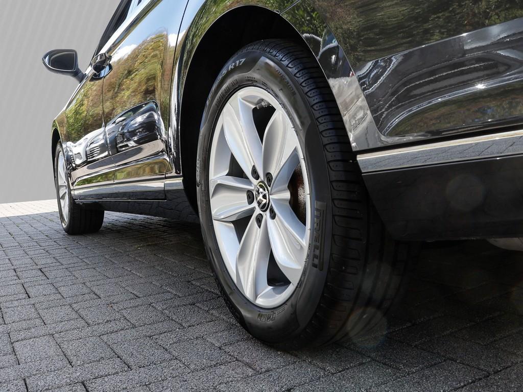 Volkswagen PASSAT VARIANT 2023 г. Серый, пробег 47950 км