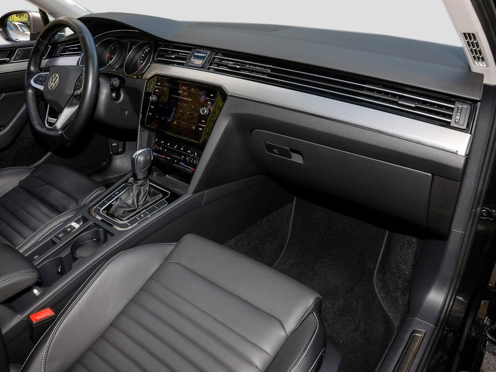 Volkswagen PASSAT VARIANT 2023 г. Серый, пробег 47950 км