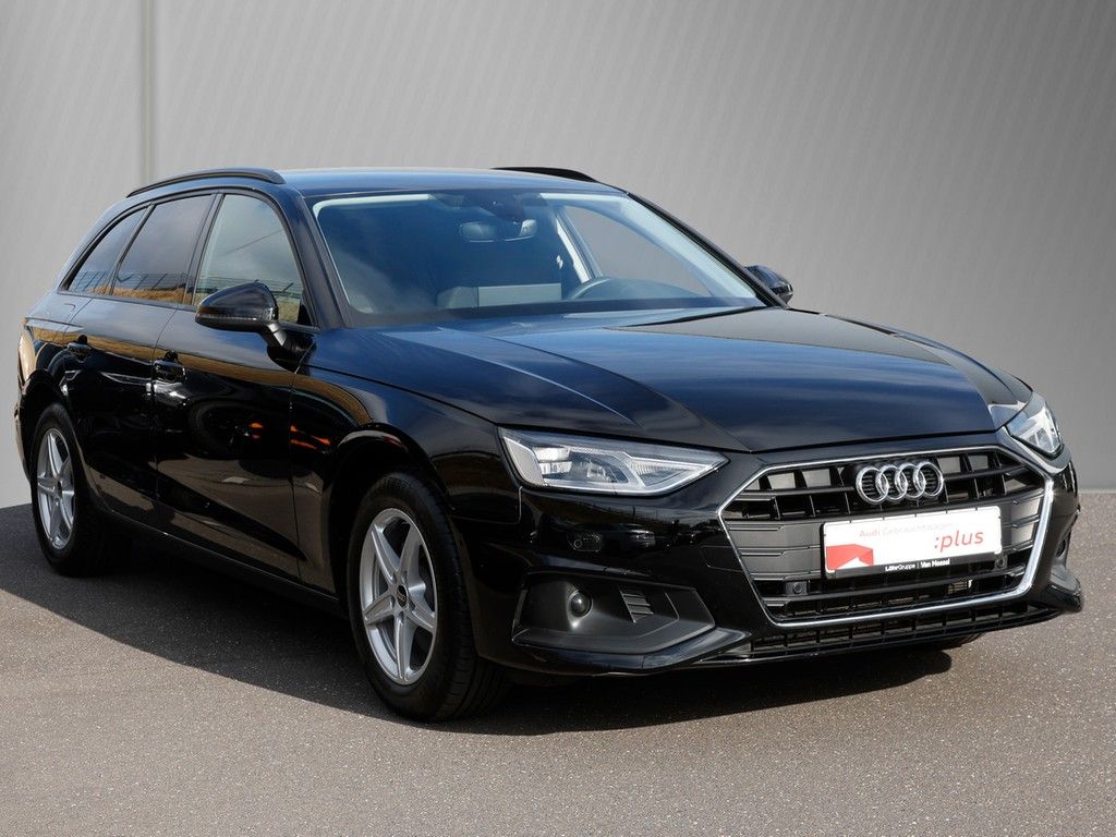 Audi A4 2023 г. Чёрный, пробег 40871 км