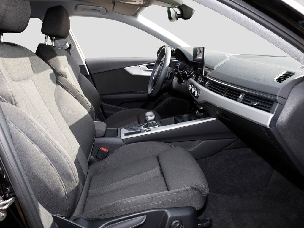 Audi A4 2023 г. Чёрный, пробег 40871 км