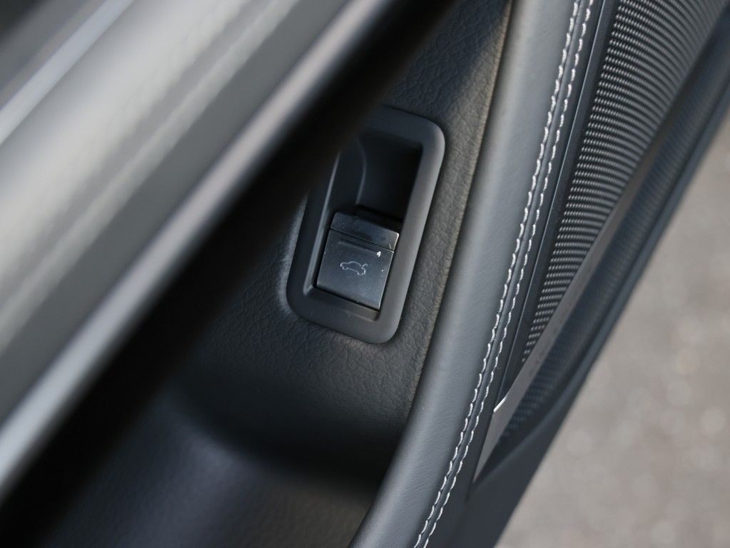 Audi S8 2024 г. Чёрный, пробег 56500 км