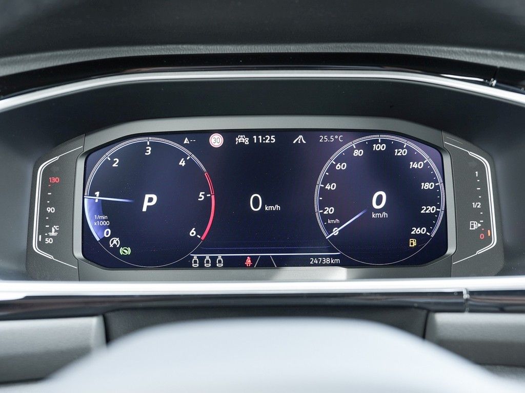 Volkswagen T-Roc 2022 г. Синий, пробег 24735 км
