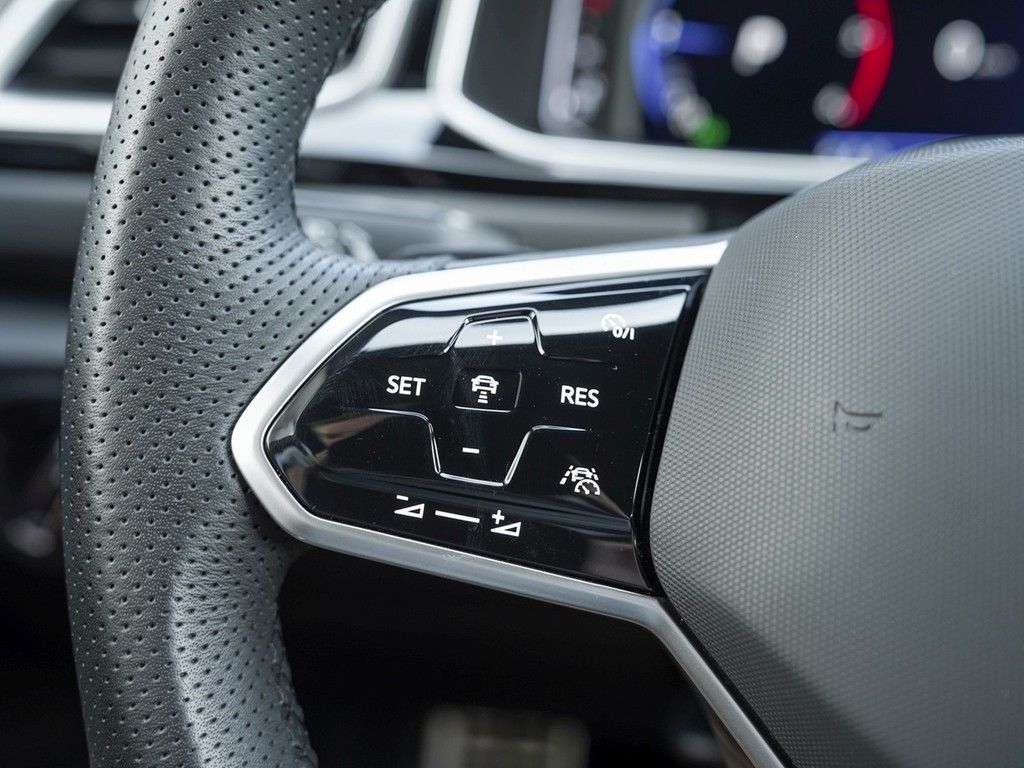 Volkswagen T-Roc 2022 г. Синий, пробег 24735 км