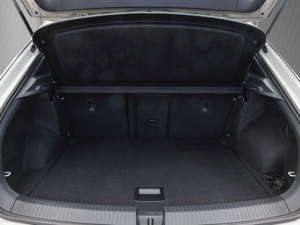 Volkswagen T-Roc 2024 г. Серый, пробег 19799 км