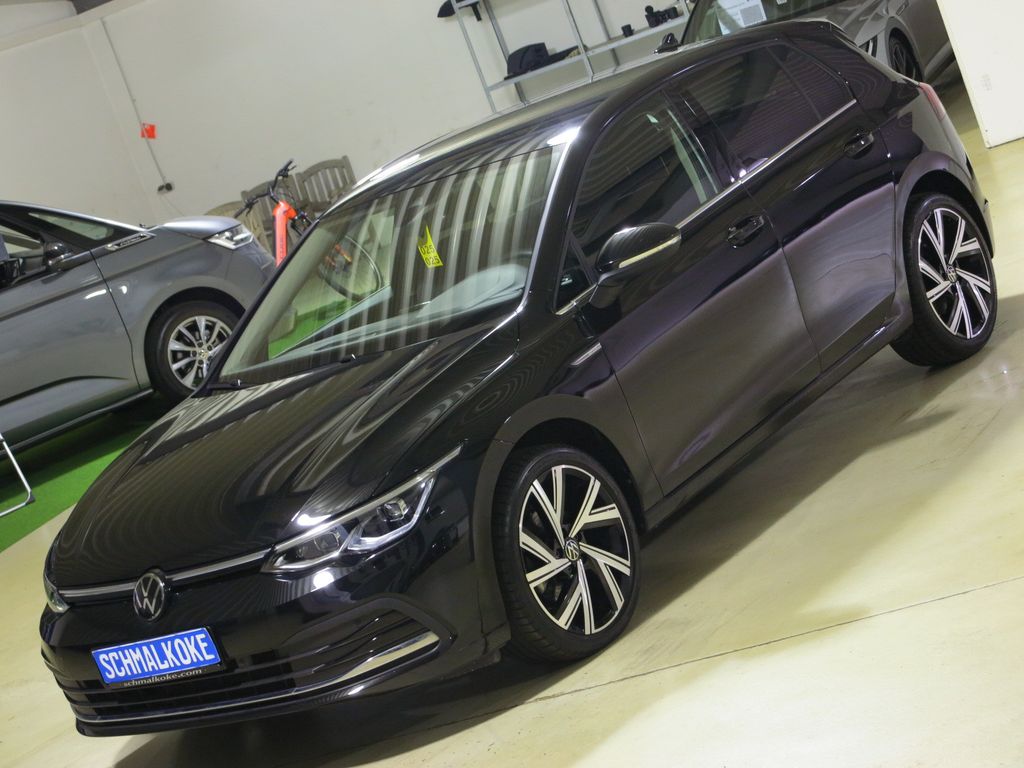 Volkswagen Golf 2024 г. Чёрный, пробег 46600 км