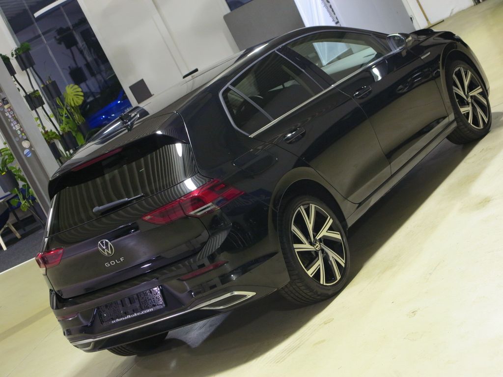Volkswagen Golf 2024 г. Чёрный, пробег 46600 км