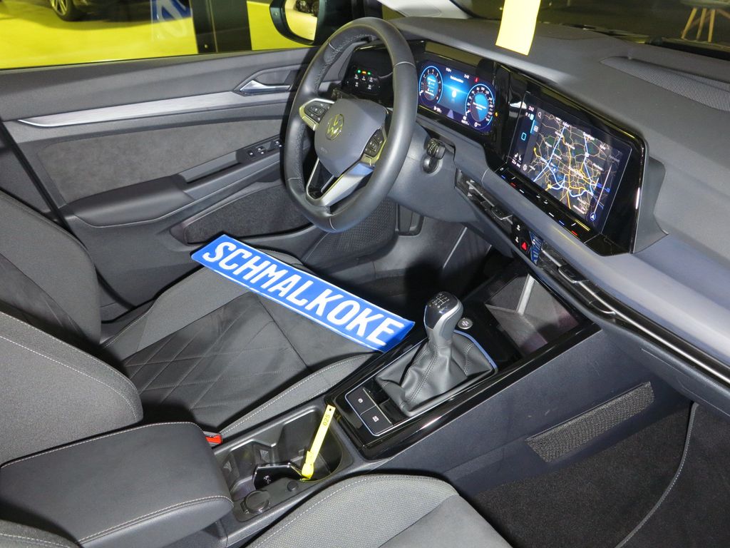 Volkswagen Golf 2024 г. Чёрный, пробег 46600 км