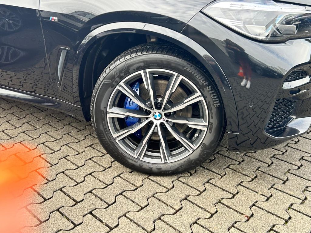 BMW X5 2022 г. Чёрный, пробег 54730 км