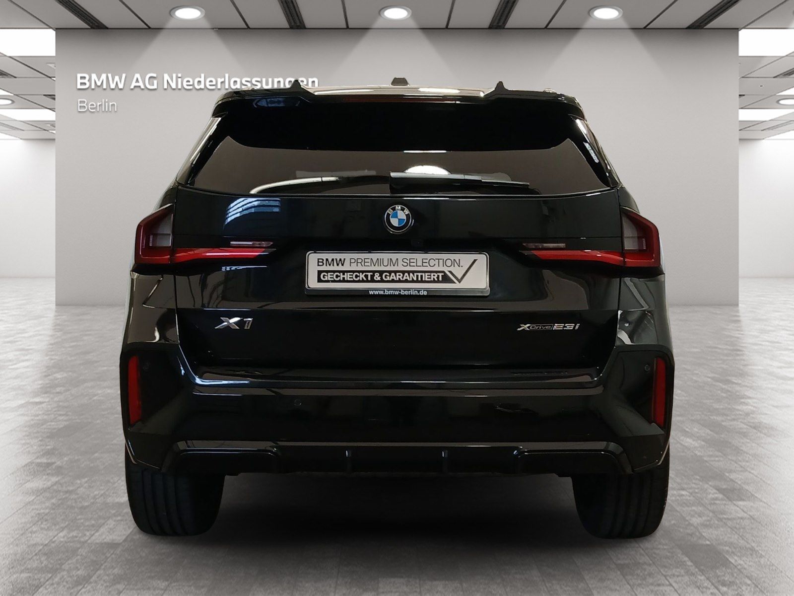 BMW X1 2025 г. Чёрный, пробег 10166 км