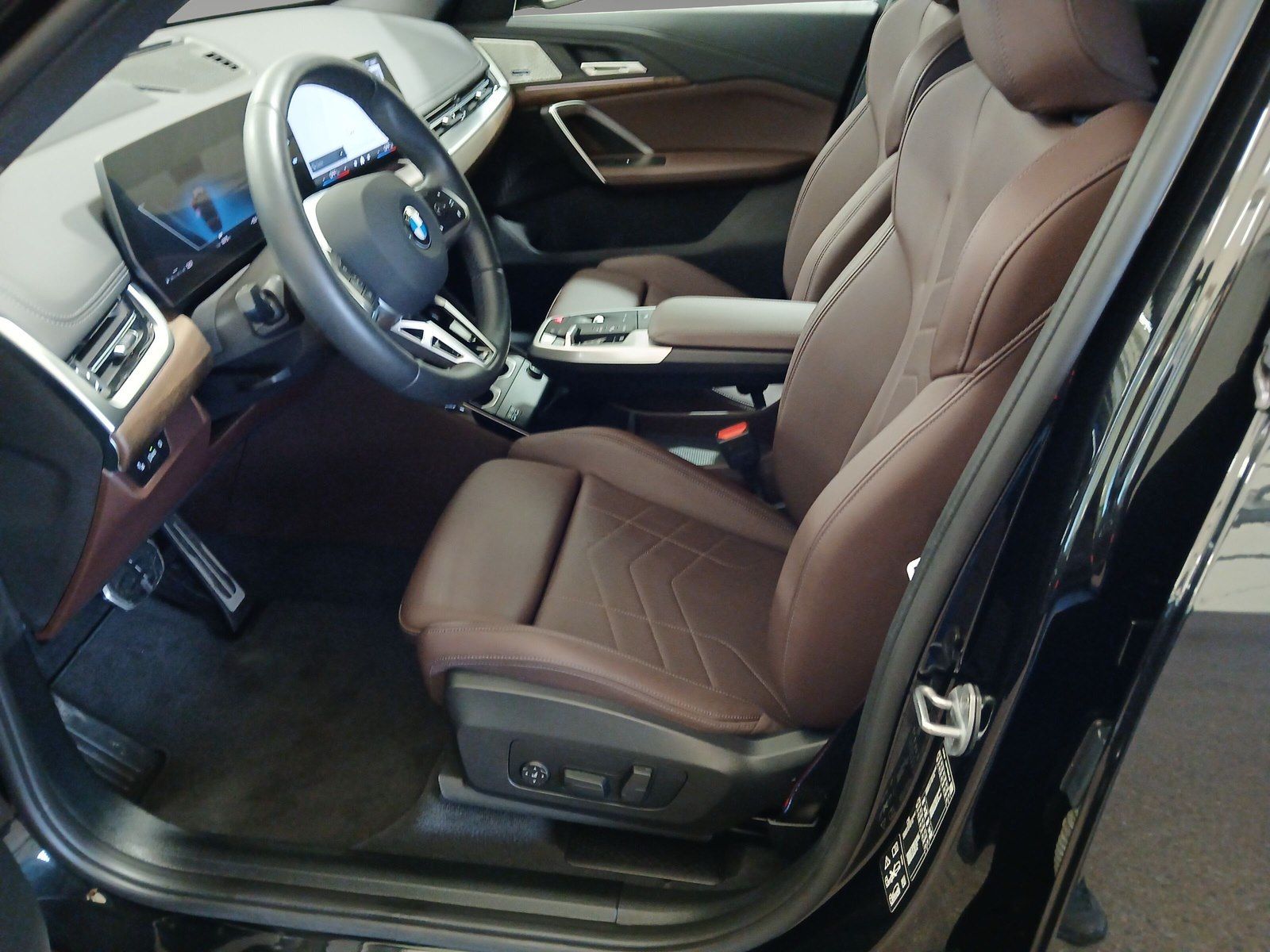 BMW X1 2025 г. Чёрный, пробег 10166 км