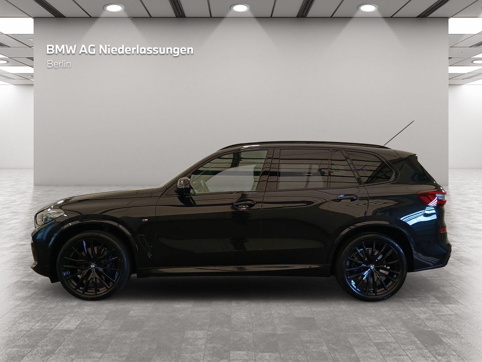 BMW X5 2022 г. Чёрный, пробег 44778 км