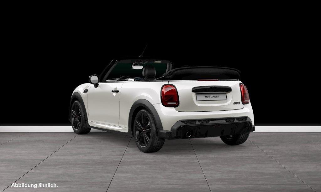 Mini COOPER CABRIO 2023 г. Белый, пробег 46546 км