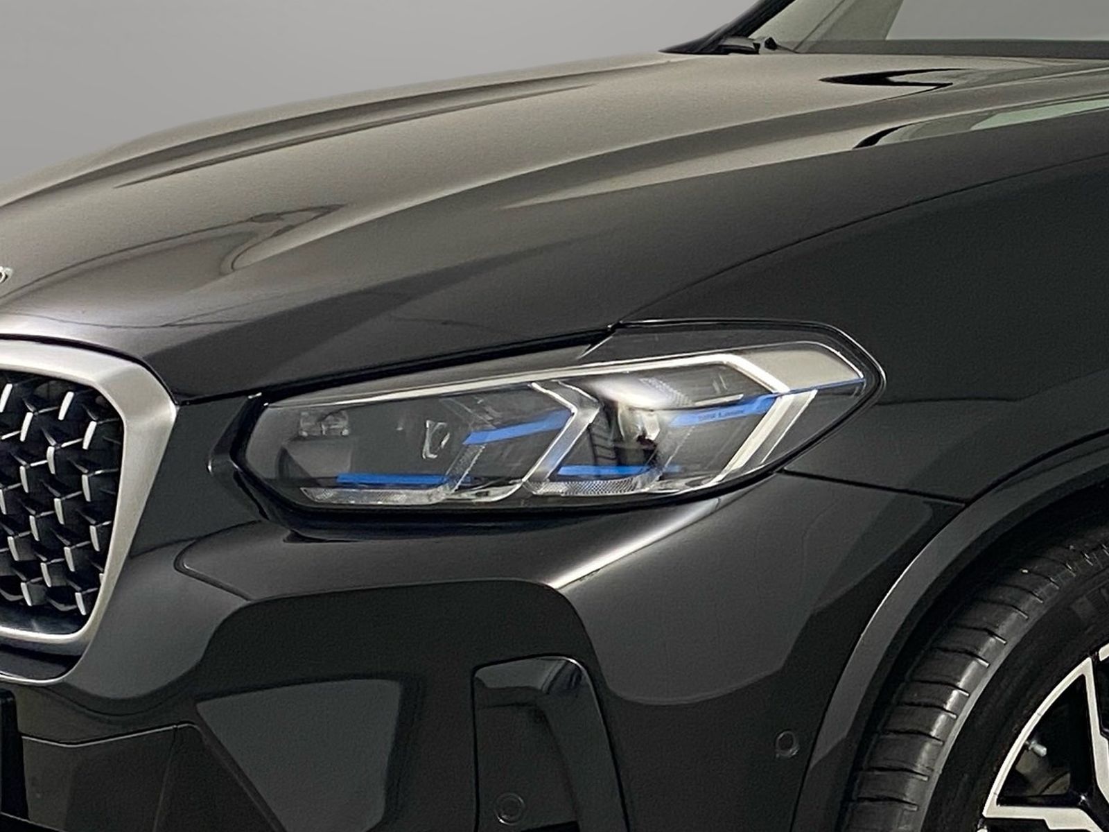 BMW X4 2025 г. Чёрный, пробег 12000 км