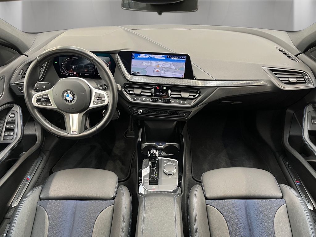 BMW 118 2023 г. Серый, пробег 41492 км