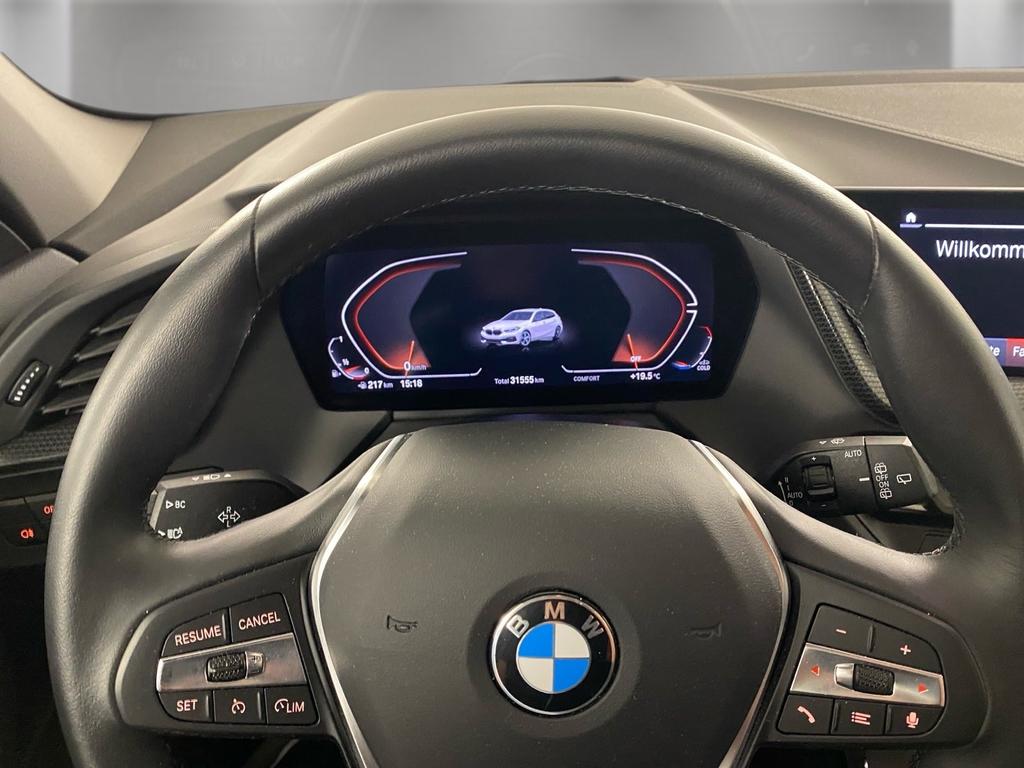 BMW 120 2023 г. Белый, пробег 31554 км