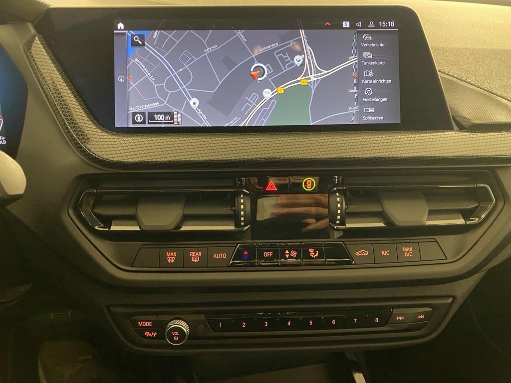 BMW 120 2023 г. Белый, пробег 31554 км