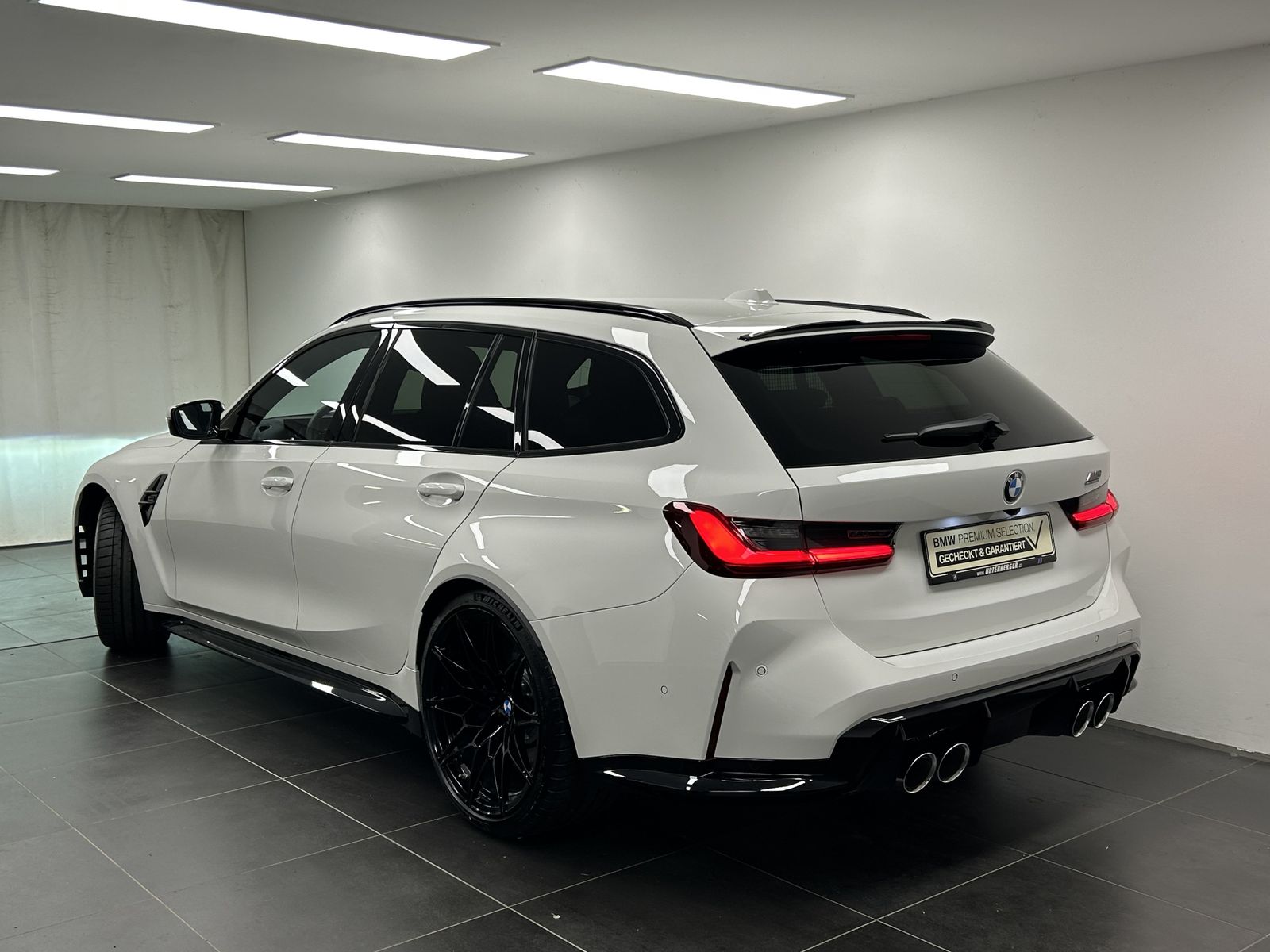 BMW M3 2025 г. Белый, пробег 21680 км