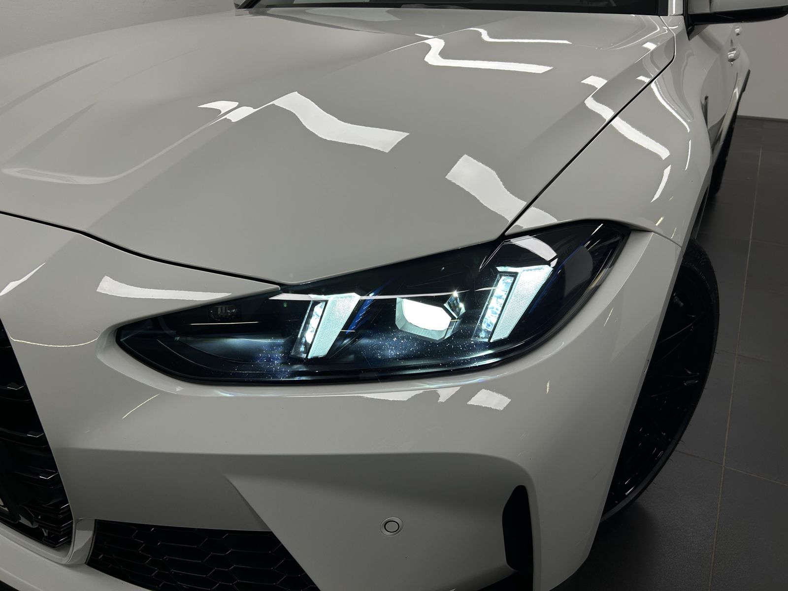 BMW M3 2025 г. Белый, пробег 21680 км