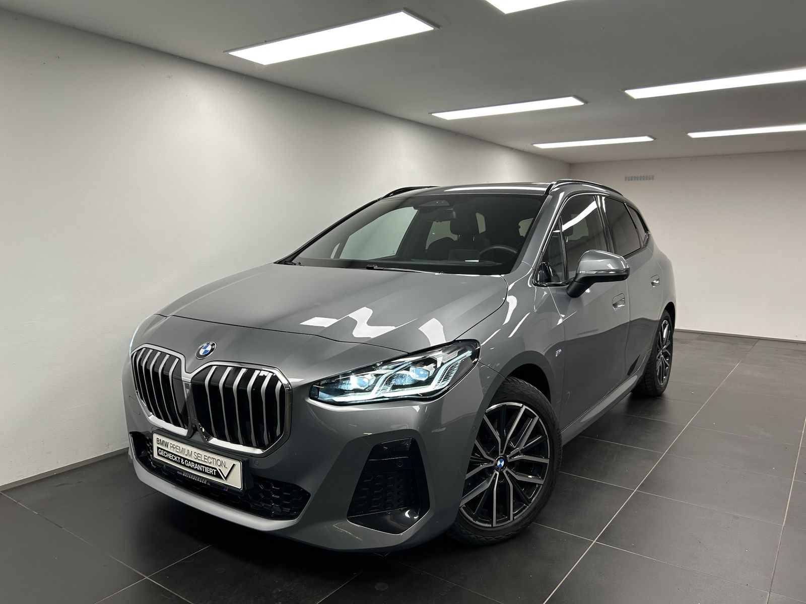 BMW 223 ACTIVE TOURER 2023 г. Серый, пробег 37721 км