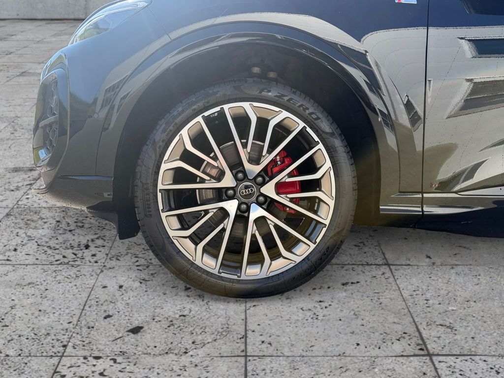 Audi Q5 2025 г. Чёрный, пробег 5515 км