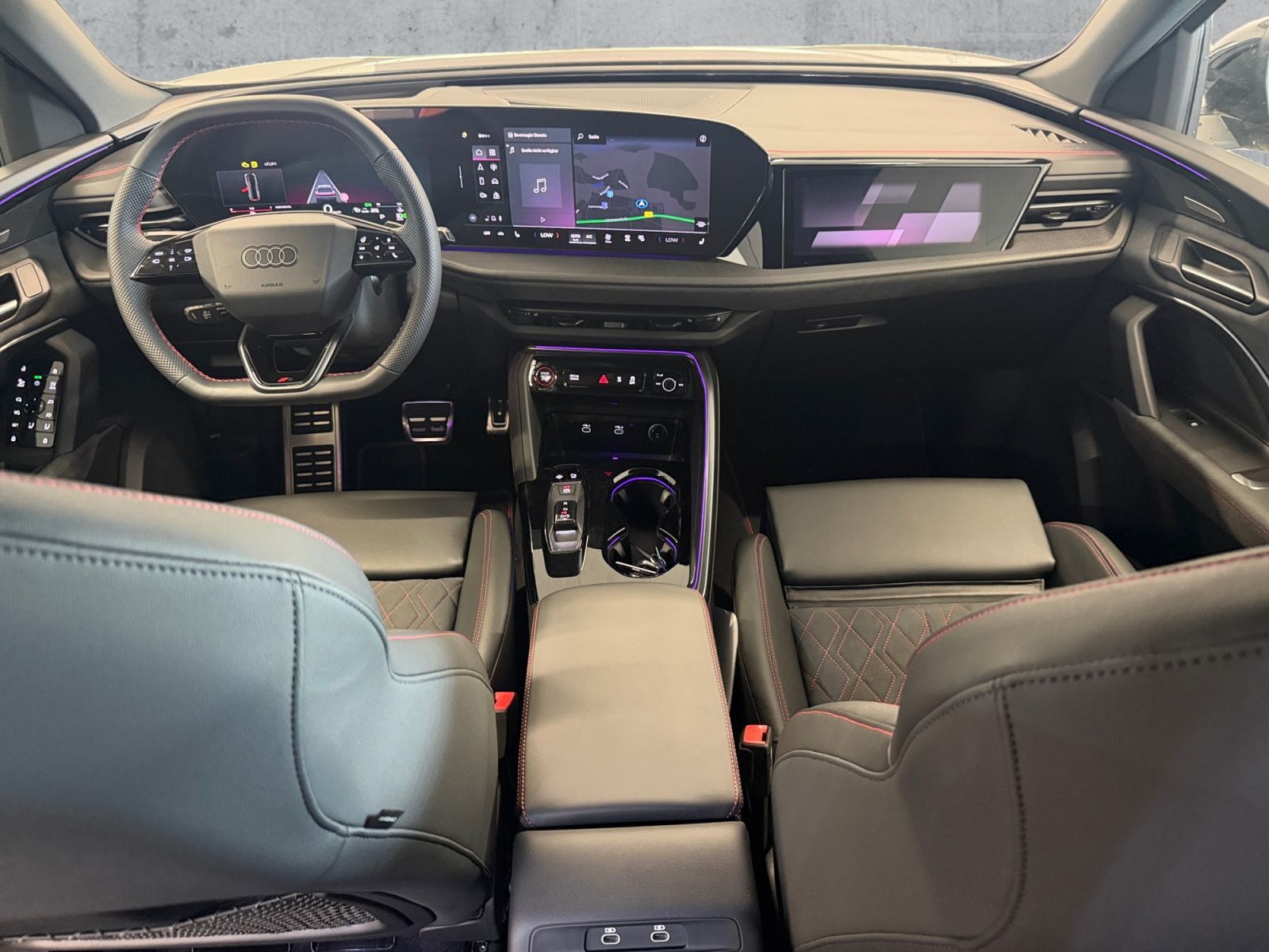 Audi Q5 2025 г. Чёрный, пробег 5515 км