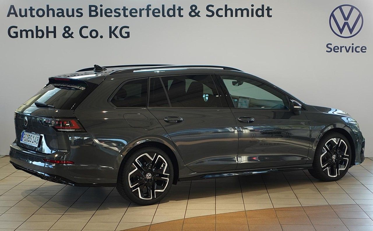 Volkswagen Golf 2024 г. Серый, пробег 30000 км