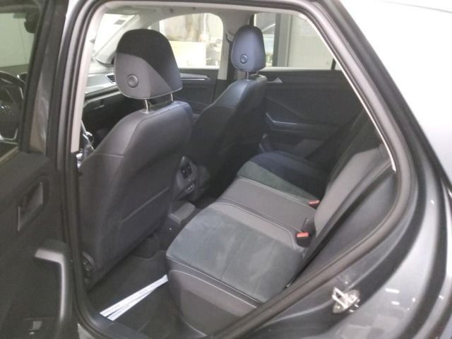 Volkswagen T-Roc 2023 г. Серый, пробег 33332 км