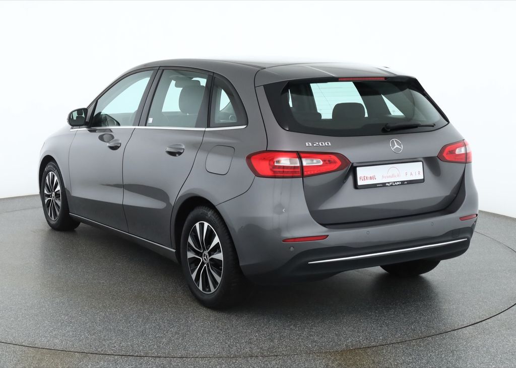 Mercedes-Benz B 200 2022 г. Серый, пробег 14668 км