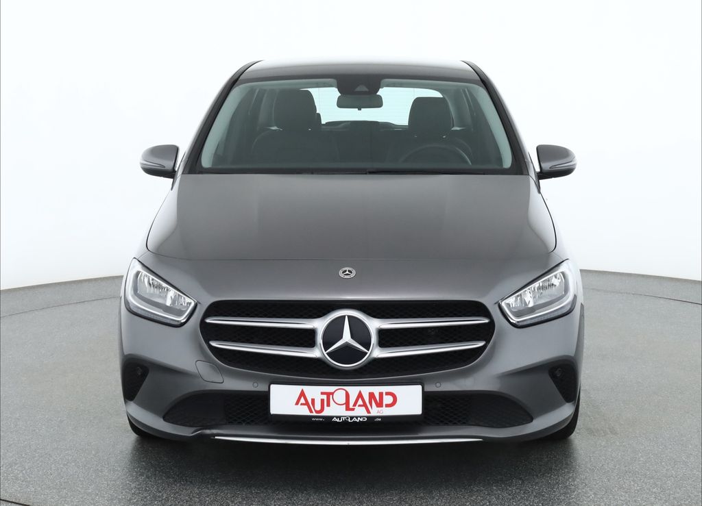 Mercedes-Benz B 200 2022 г. Серый, пробег 14668 км