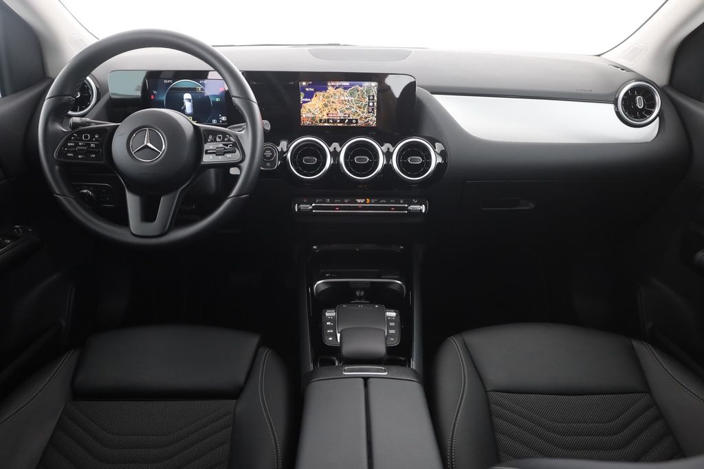 Mercedes-Benz B 200 2022 г. Серый, пробег 14668 км