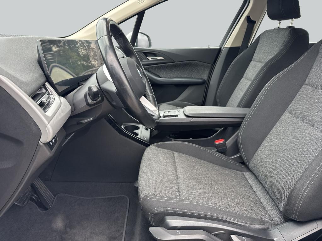 BMW 216 ACTIVE TOURER 2023 г. Белый, пробег 38122 км
