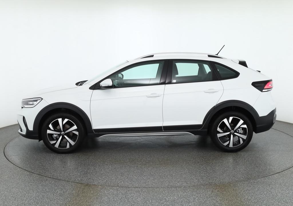 Volkswagen Taigo 2023 г. Белый, пробег 31993 км