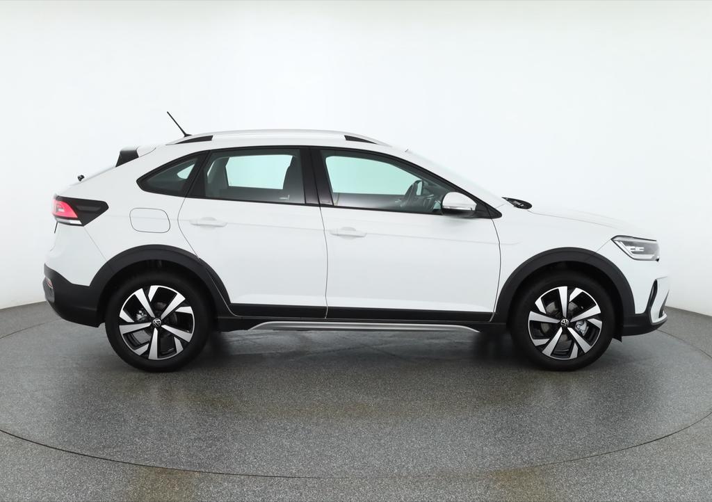 Volkswagen Taigo 2023 г. Белый, пробег 31993 км