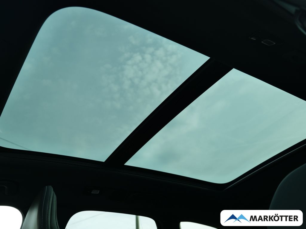 Volvo XC60 2022 г. Чёрный, пробег 59842 км