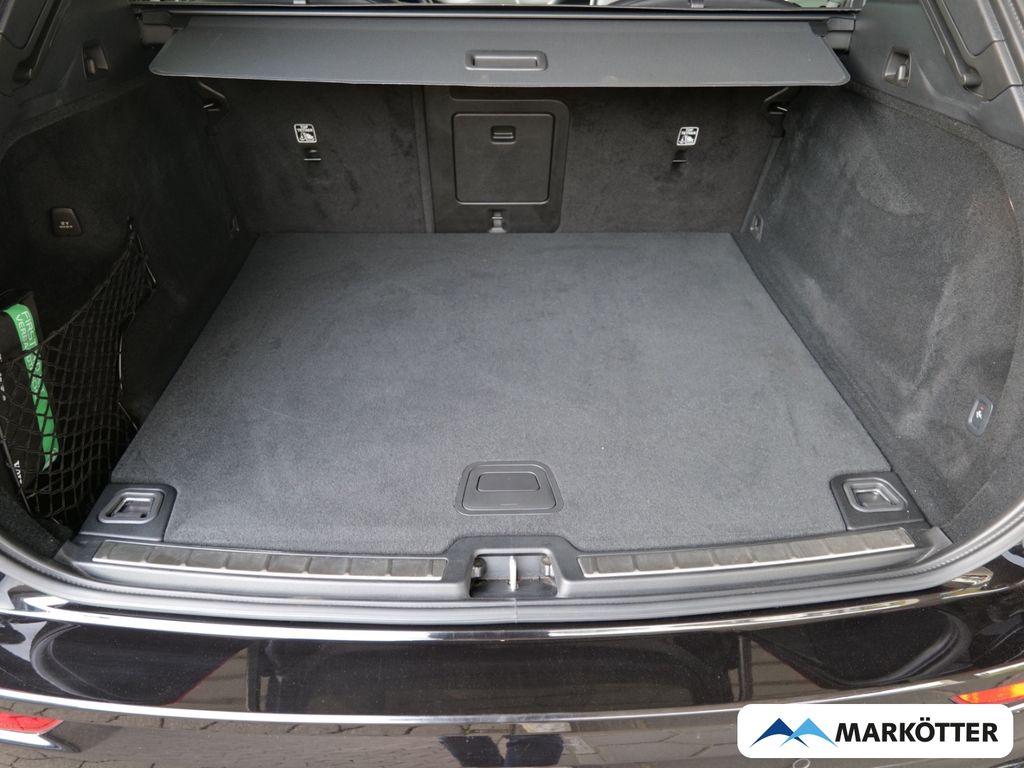 Volvo XC60 2022 г. Чёрный, пробег 59842 км