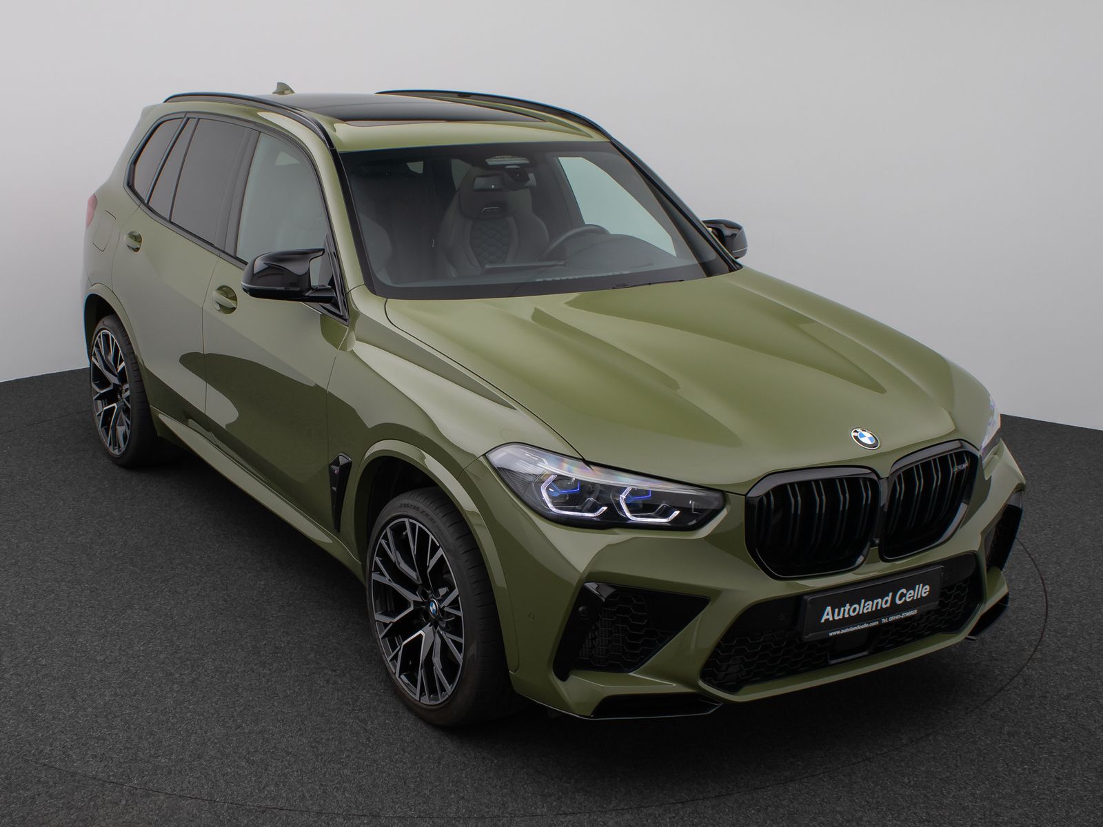 BMW X5 M 2022 г. Зелёный, пробег 55479 км