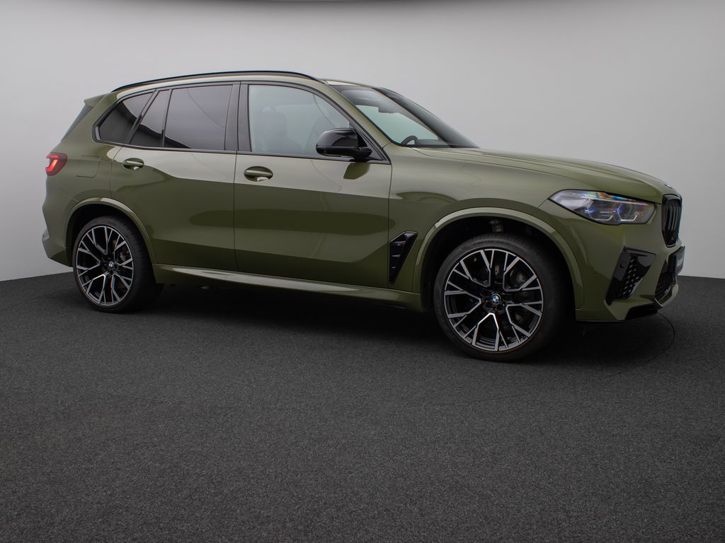 BMW X5 M 2022 г. Зелёный, пробег 55479 км