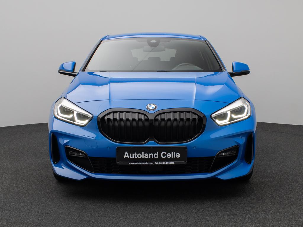 BMW 118 2023 г. Синий, пробег 28749 км
