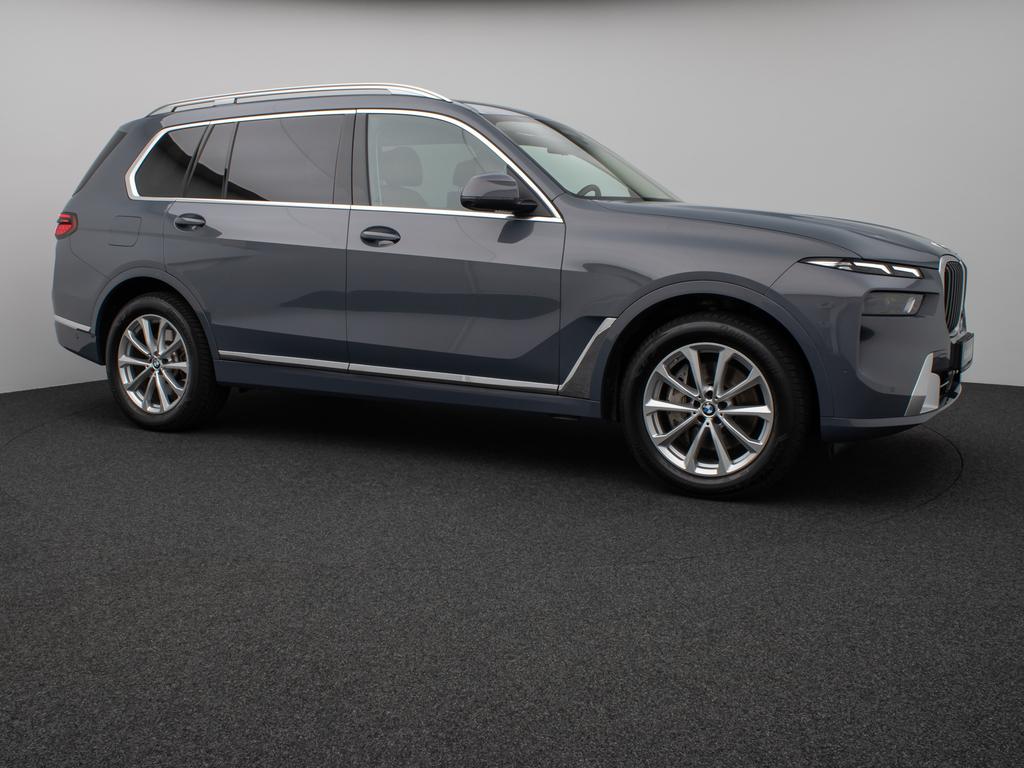 BMW X7 2022 г. Серый, пробег 53456 км