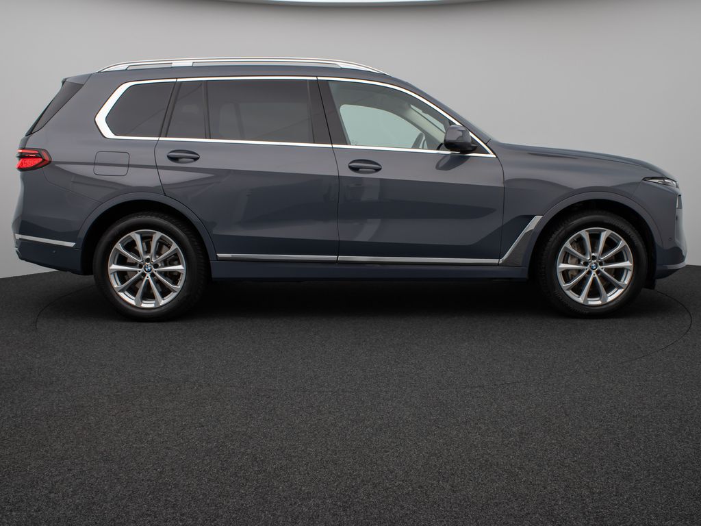BMW X7 2022 г. Серый, пробег 53456 км