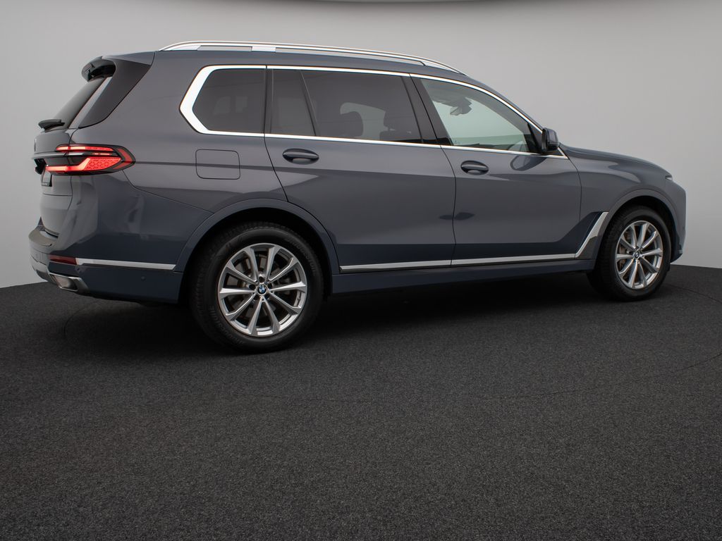 BMW X7 2022 г. Серый, пробег 53456 км