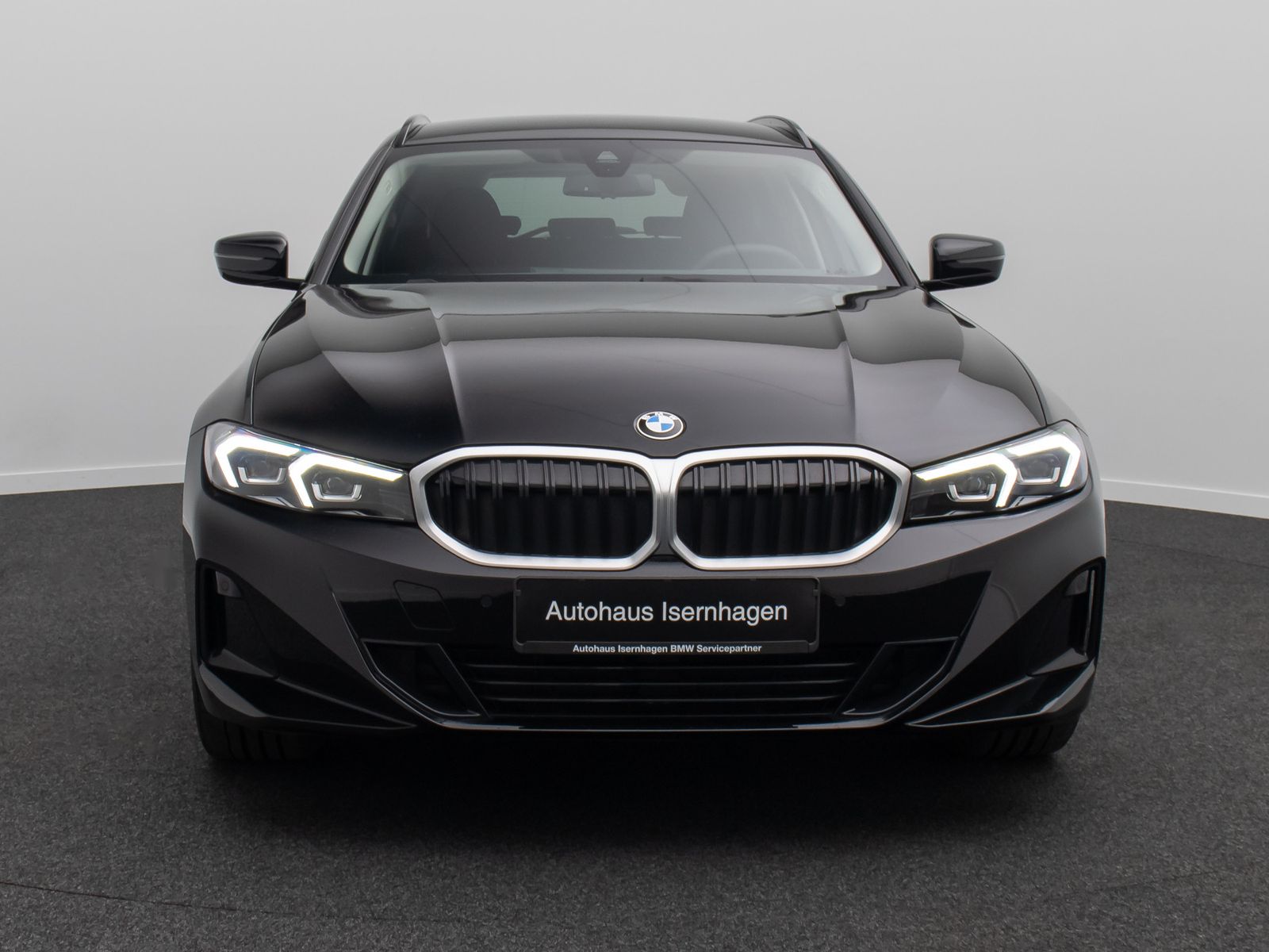 BMW 318 2025 г. Чёрный, пробег 46998 км