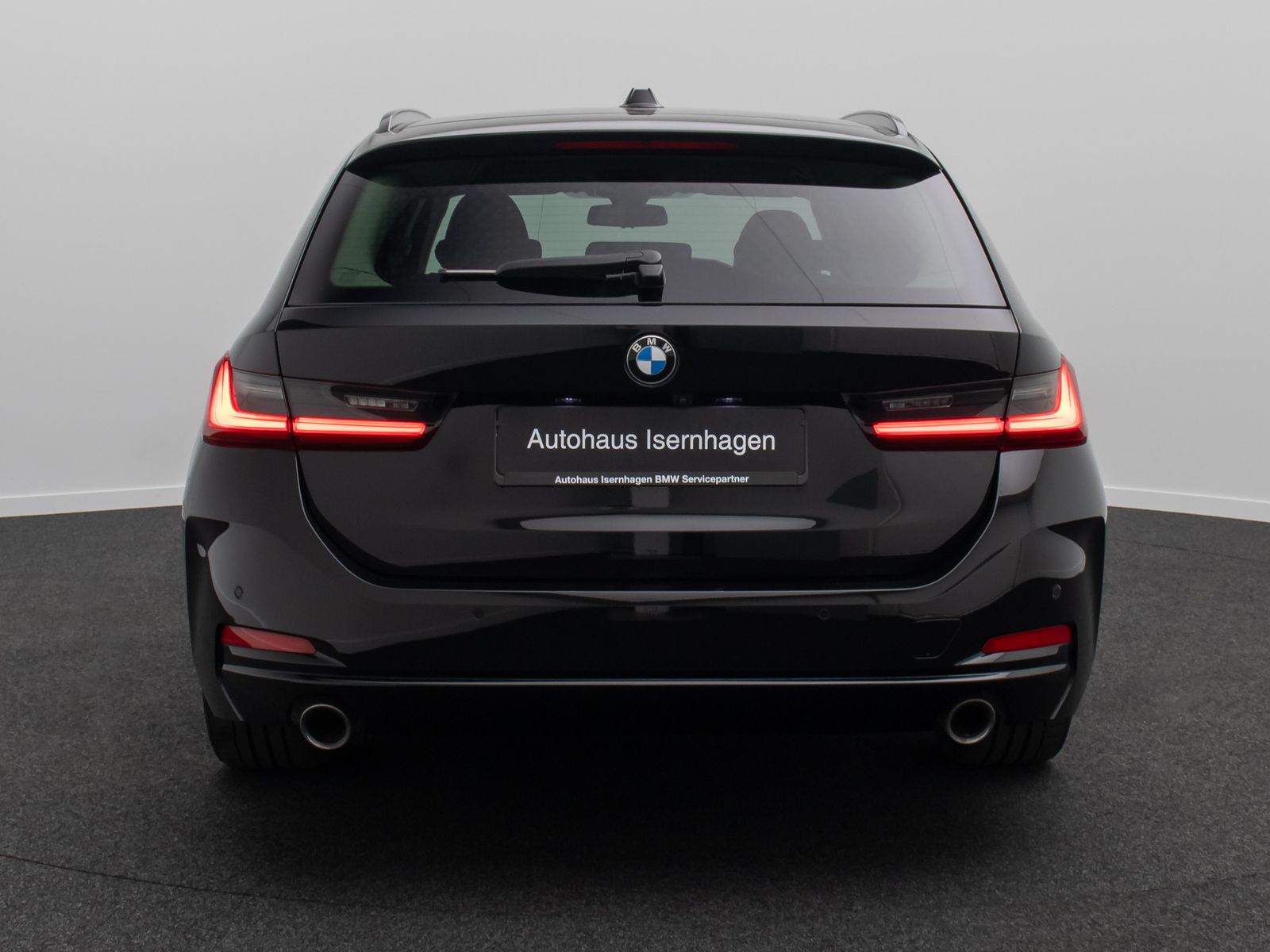 BMW 318 2025 г. Чёрный, пробег 46998 км