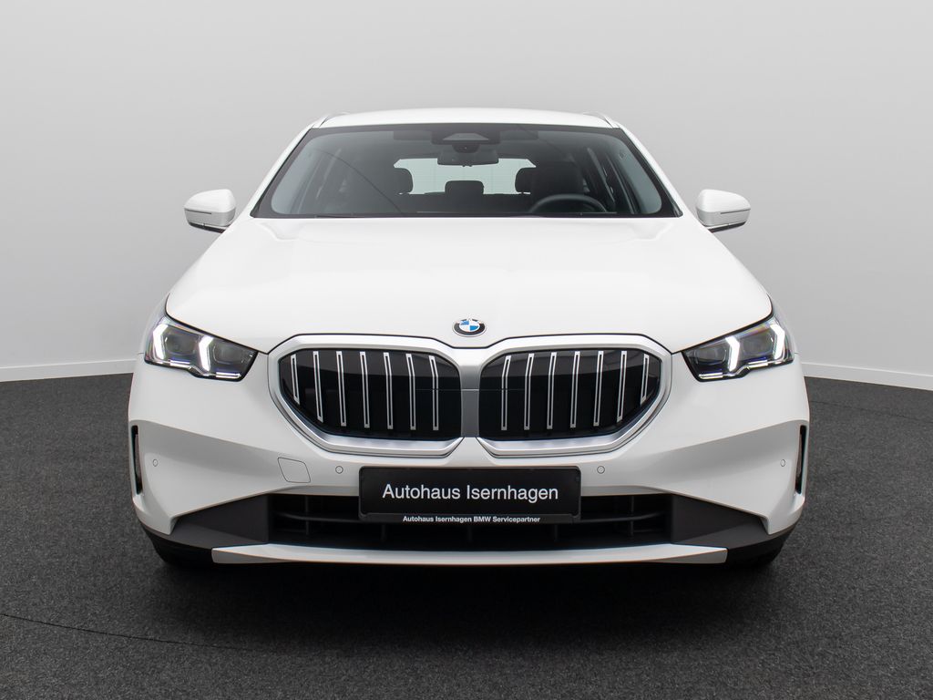 BMW 520 2024 г. Белый, пробег 23994 км