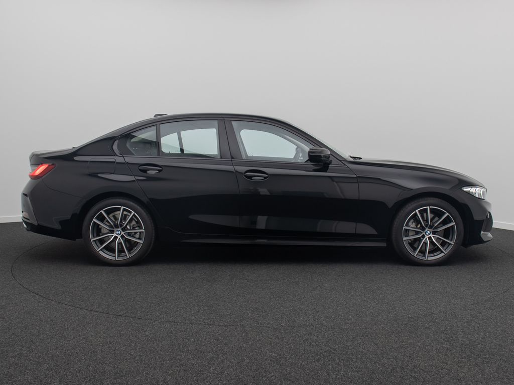 BMW 330 2022 г. Чёрный, пробег 37067 км