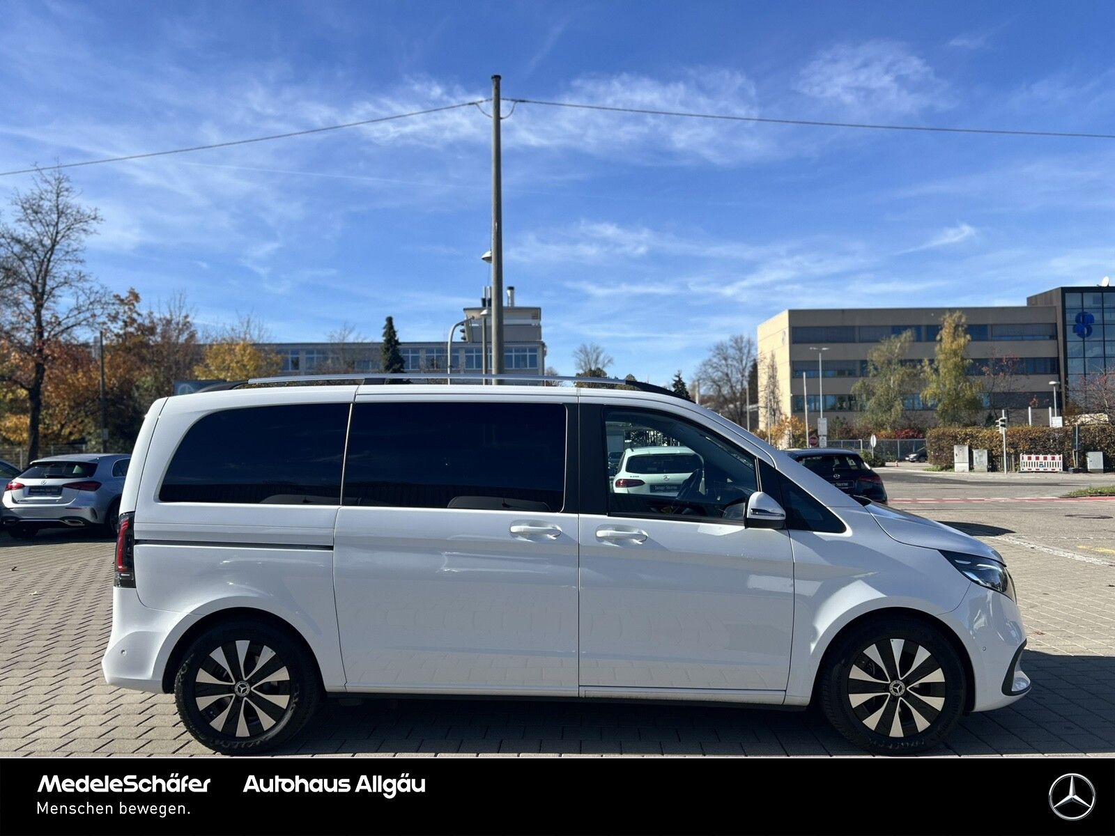 Mercedes-Benz V 300 2025 г. Белый, пробег 30800 км