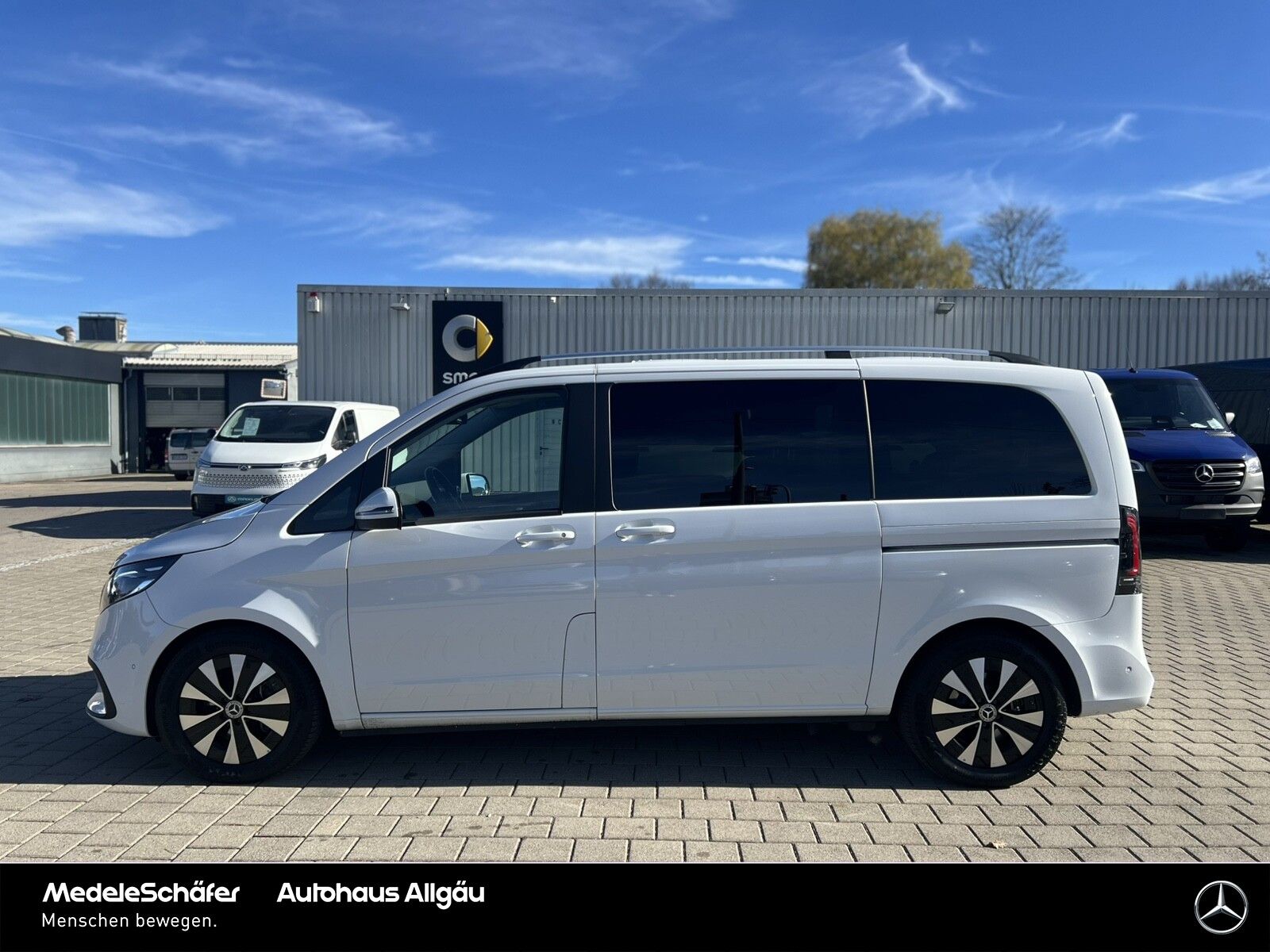Mercedes-Benz V 300 2025 г. Белый, пробег 30800 км